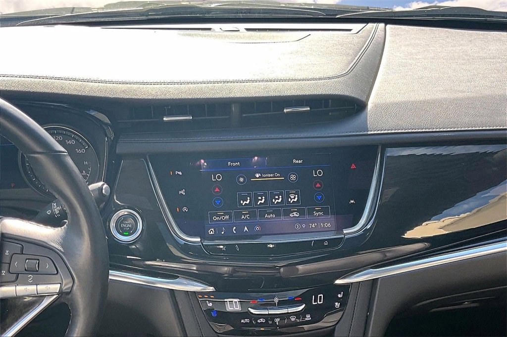 Used 2022 Cadillac XT6 Premium Luxury w/ Technology Package image 9