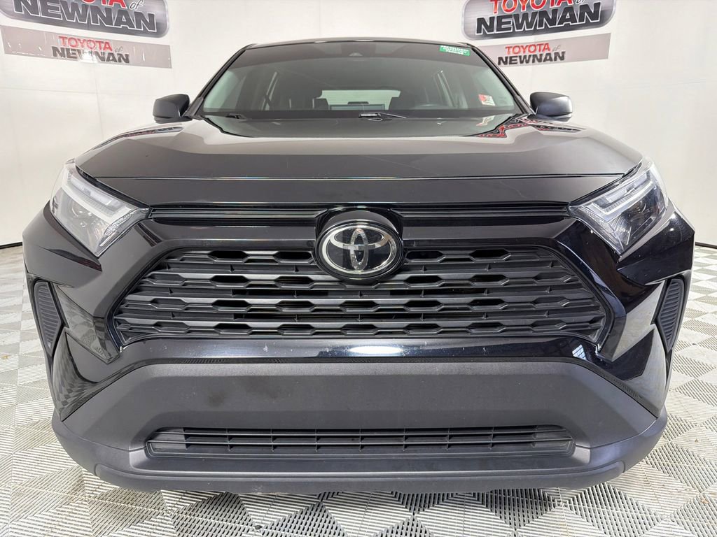 Used 2023 Toyota RAV4 LE image 8