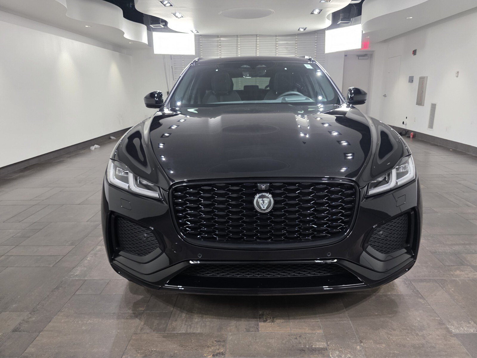 New 2026 Jaguar F-PACE R-Dynamic S AWD/4WD image 2
