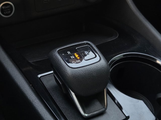 Used 2023 Nissan Rogue SV w/ SV Premium Package AWD/4WD image 14