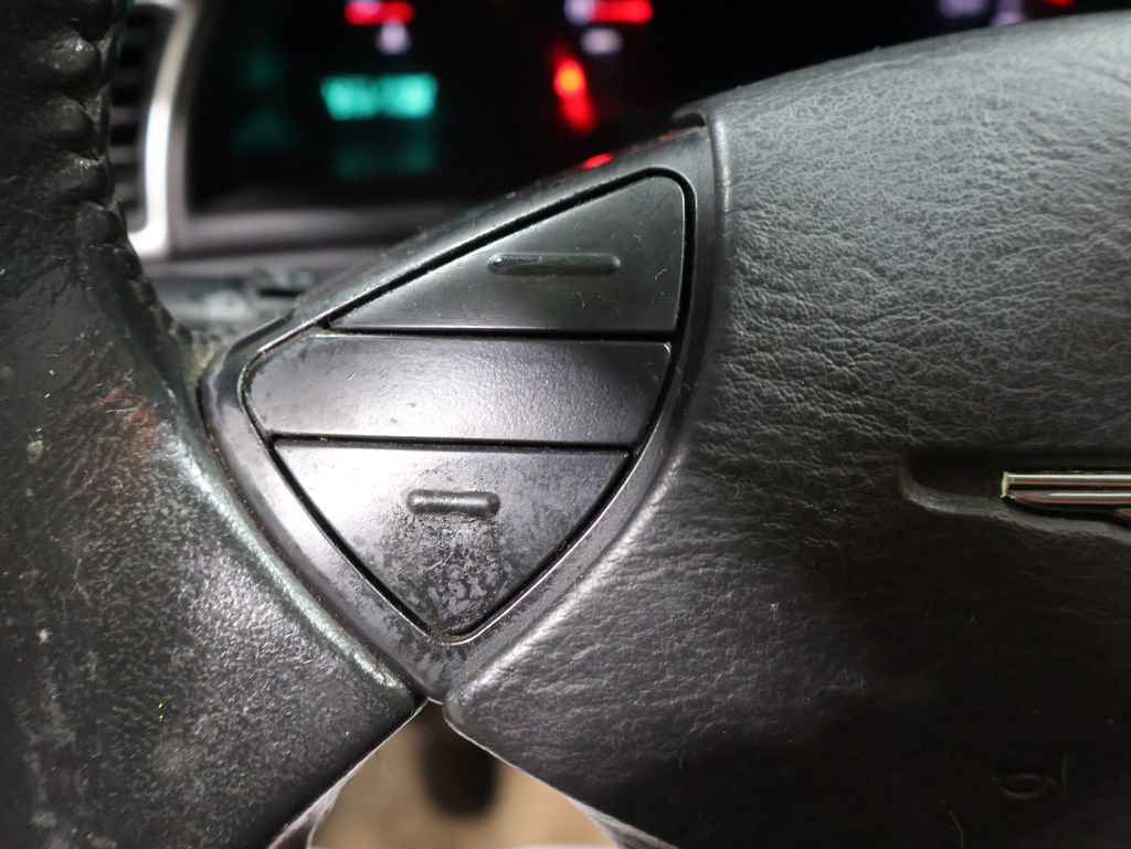 Used 2007 Chrysler Pacifica Touring image 29