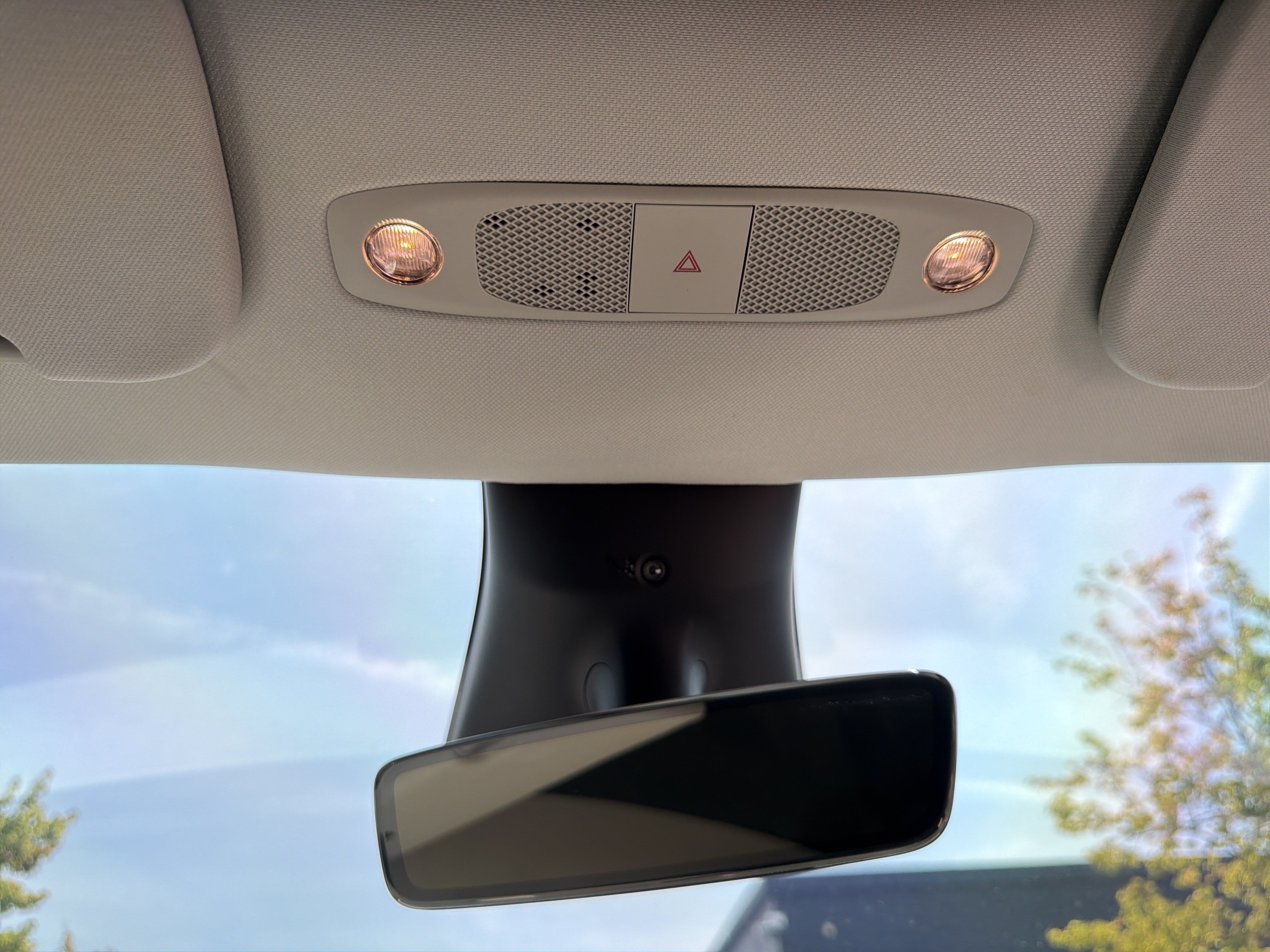 Used 2023 Tesla Model Y AWD image 44