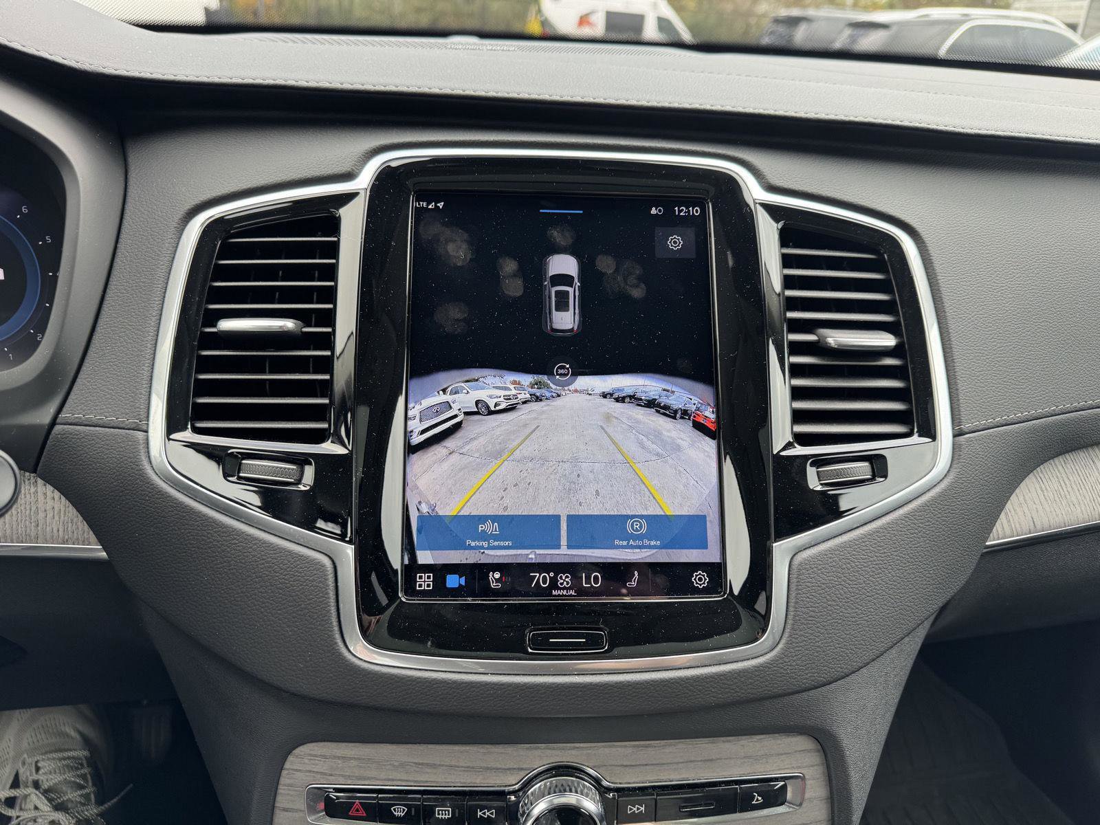 Used 2024 Volvo XC90 B6 Ultimate w/ Protection Package image 14
