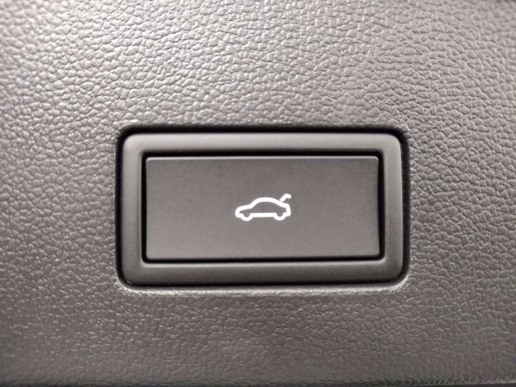 New 2026 Volkswagen Atlas Cross Sport SEL Premium R-Line image 20