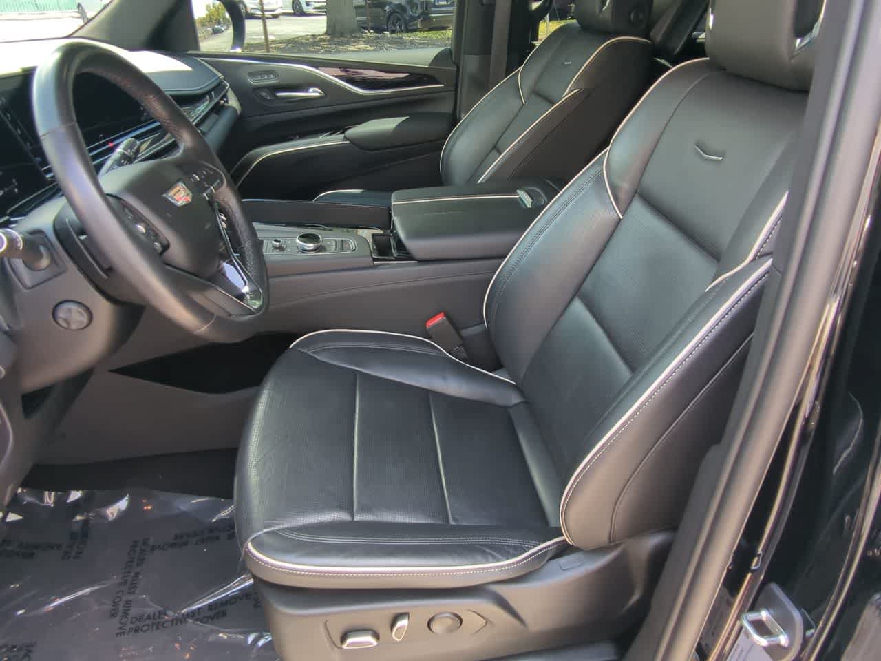 Used 2023 Cadillac Escalade Sport AWD/4WD image 17