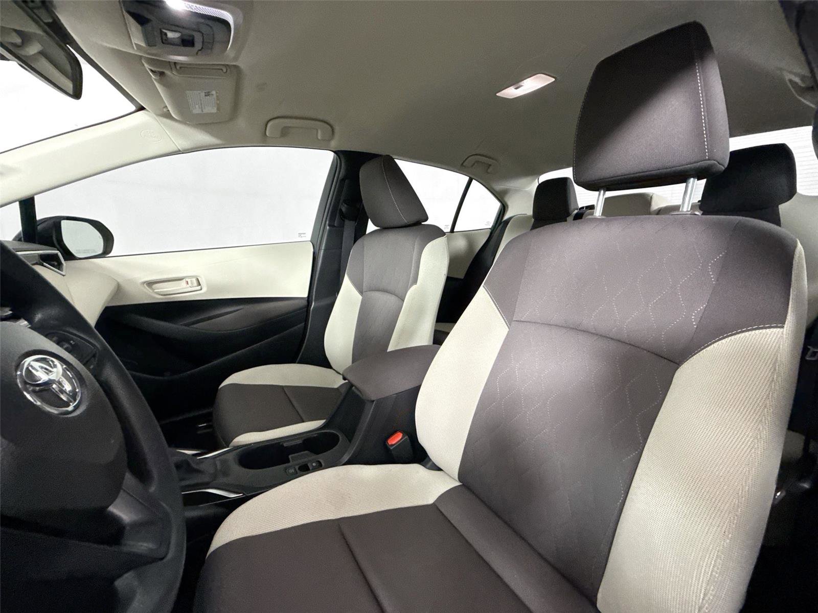 Used 2025 Toyota Corolla LE image 15