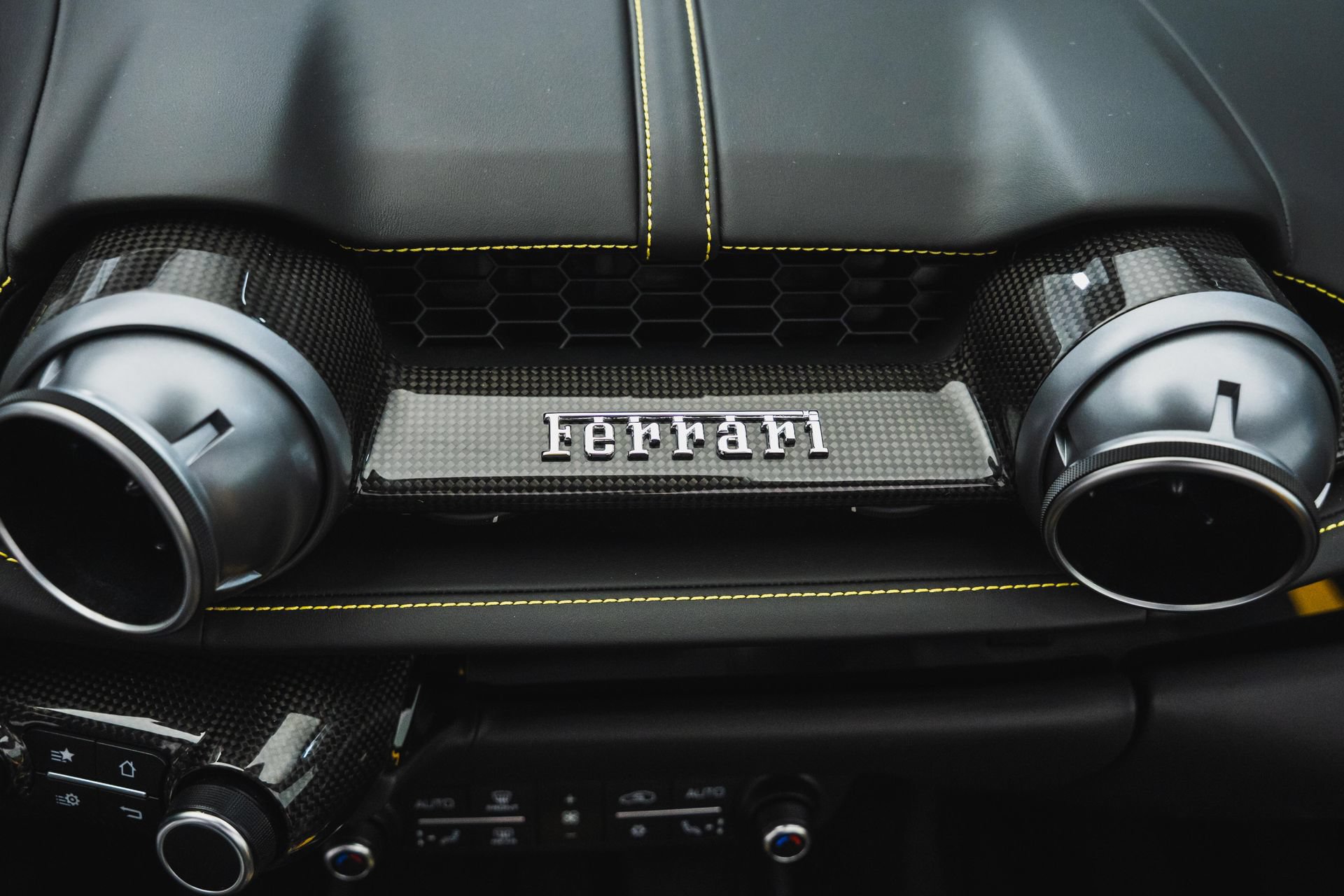 Used 2022 Ferrari 812 GTS RWD image 71