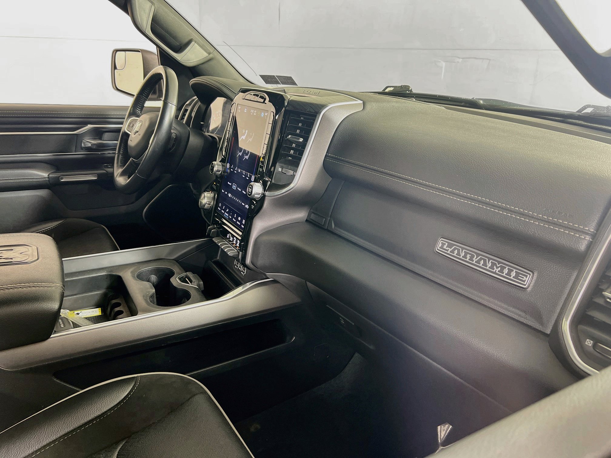 Used 2023 RAM 1500 Laramie AWD/4WD image 28