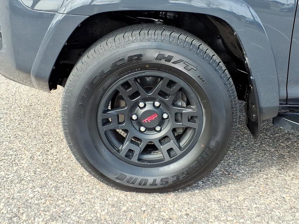 Used 2024 Toyota 4Runner TRD Off-Road Premium w/ Off Road Premium Plus Package image 9