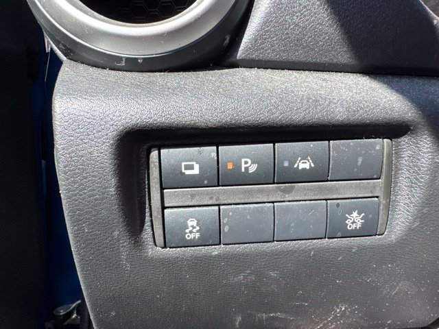 Used 2021 Nissan Versa S FWD image 35