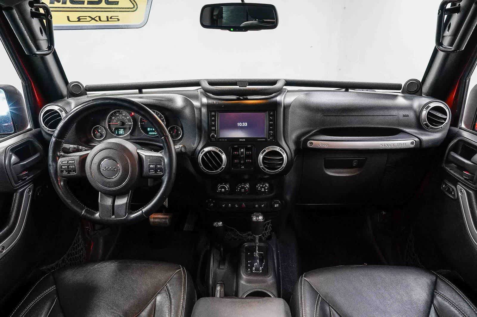 Used 2014 Jeep Wrangler Unlimited Sahara w/ Connectivity Group AWD/4WD image 12