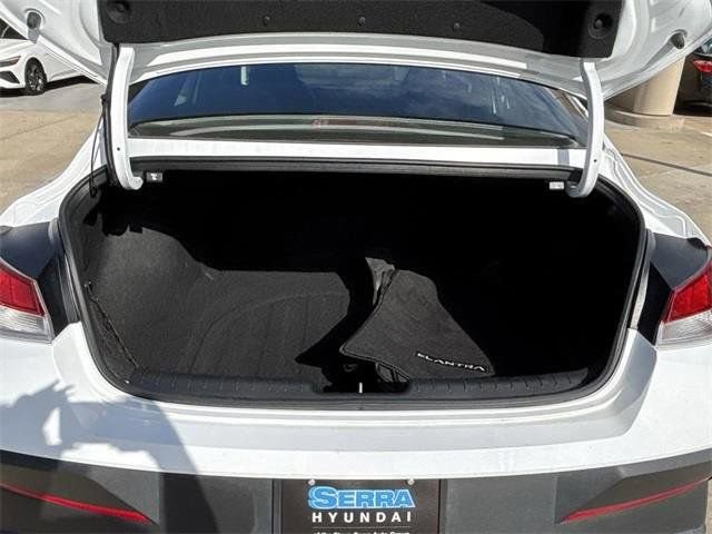 Used 2025 Hyundai Elantra Sport image 22