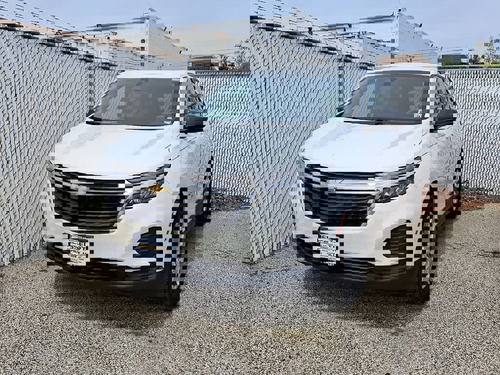 Certified 2023 Chevrolet Equinox LS w/ LS Convenience Package image 3