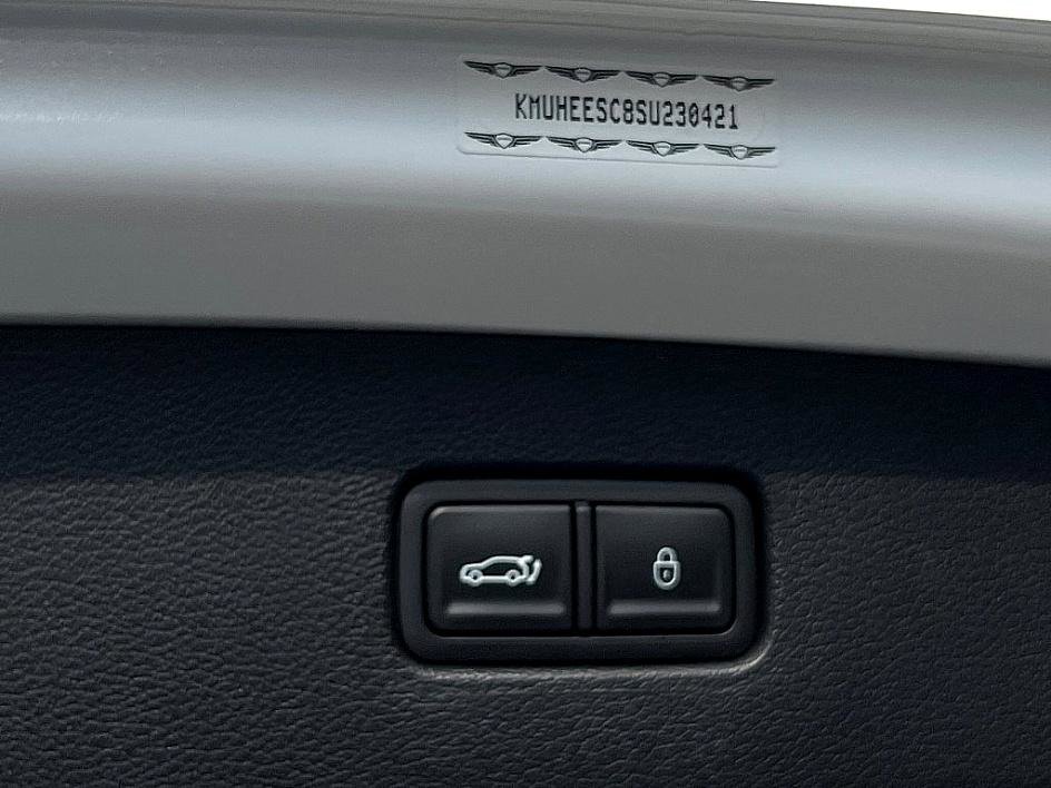 Used 2025 Genesis GV80 3.5T Prestige image 24