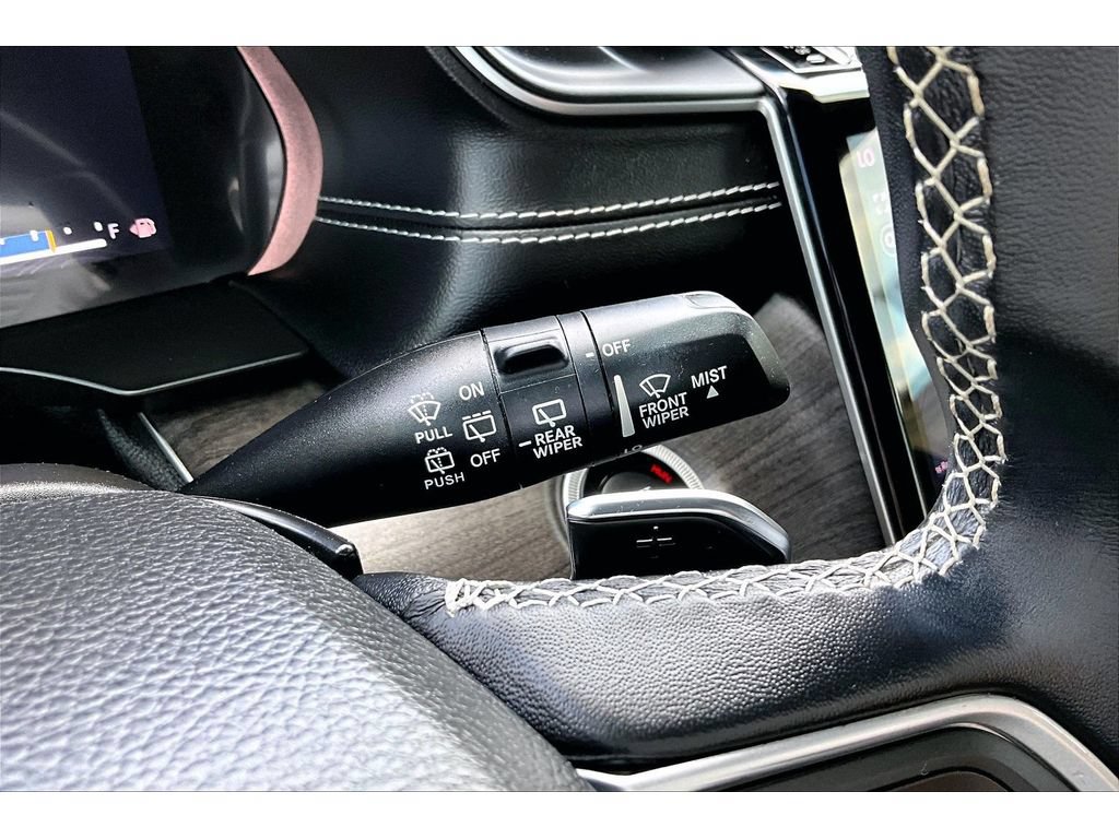 Certified 2022 Jeep Grand Cherokee L Limited AWD/4WD image 21
