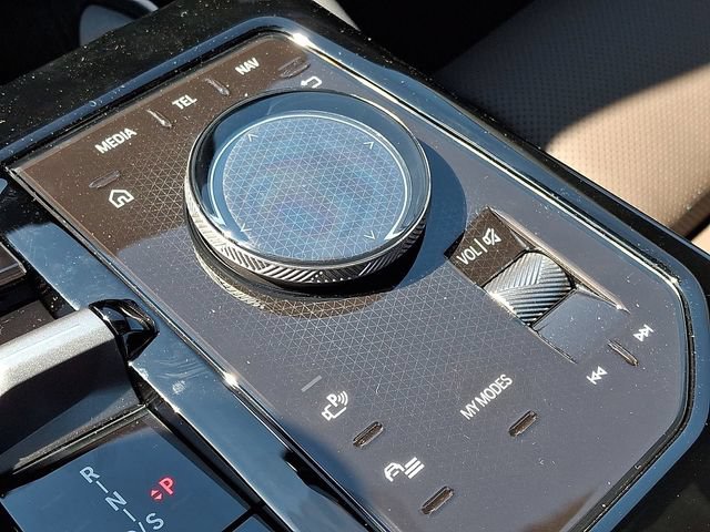 New 2027 BMW 550e xDrive AWD/4WD image 14