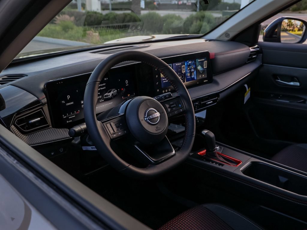 New 2026 Nissan Kicks SR FWD image 14