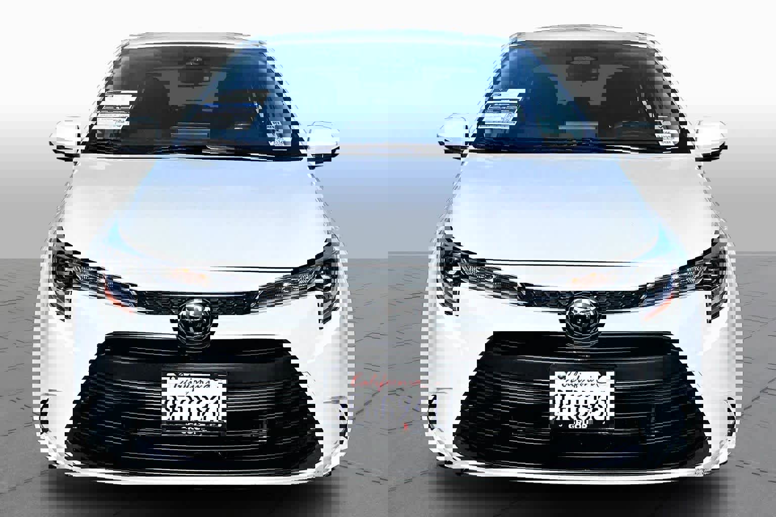 Used 2023 Toyota Corolla LE w/ Carpet Mat Package (TMS) FWD image 3