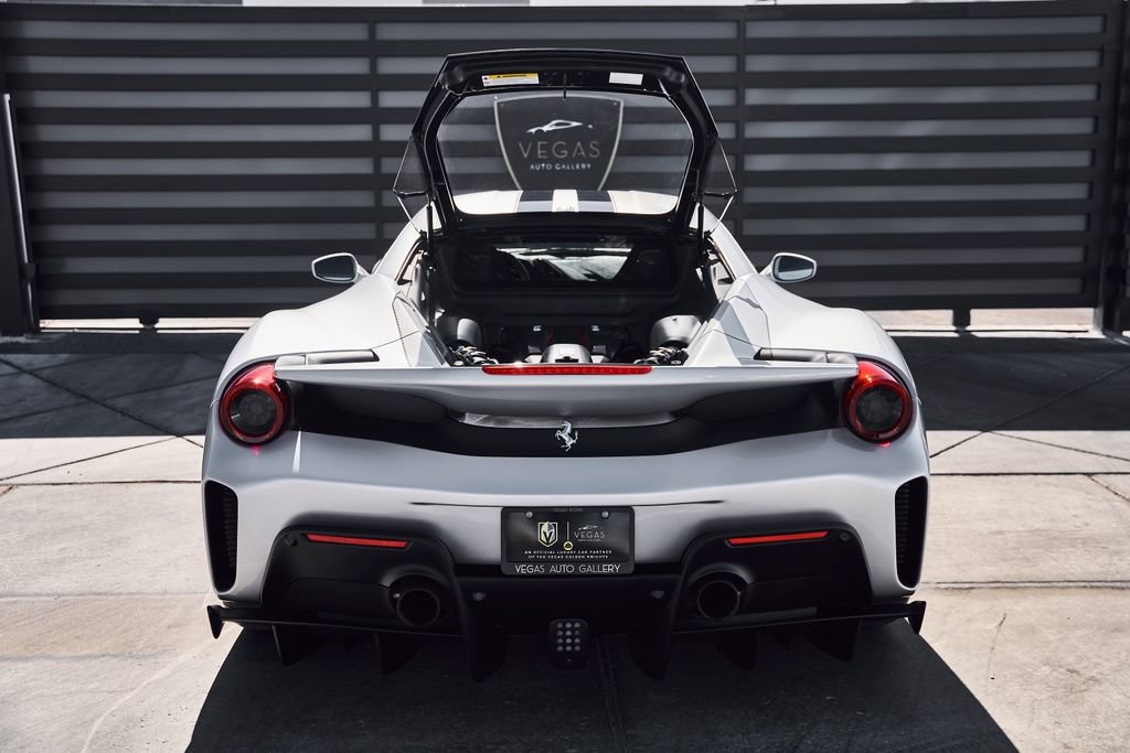 Used 2020 Ferrari 488 Pista Coupe RWD image 17