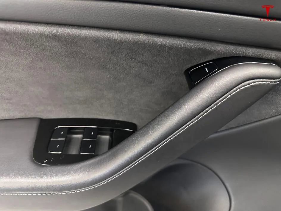 Used 2018 Tesla Model 3 Long Range image 23