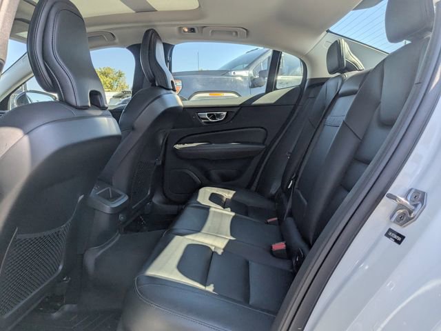 Used 2022 Volvo S60 B5 Momentum image 14