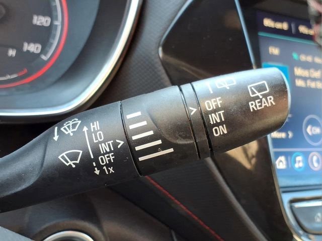 Used 2021 Chevrolet TrailBlazer RS w/ Technology Package FWD image 27