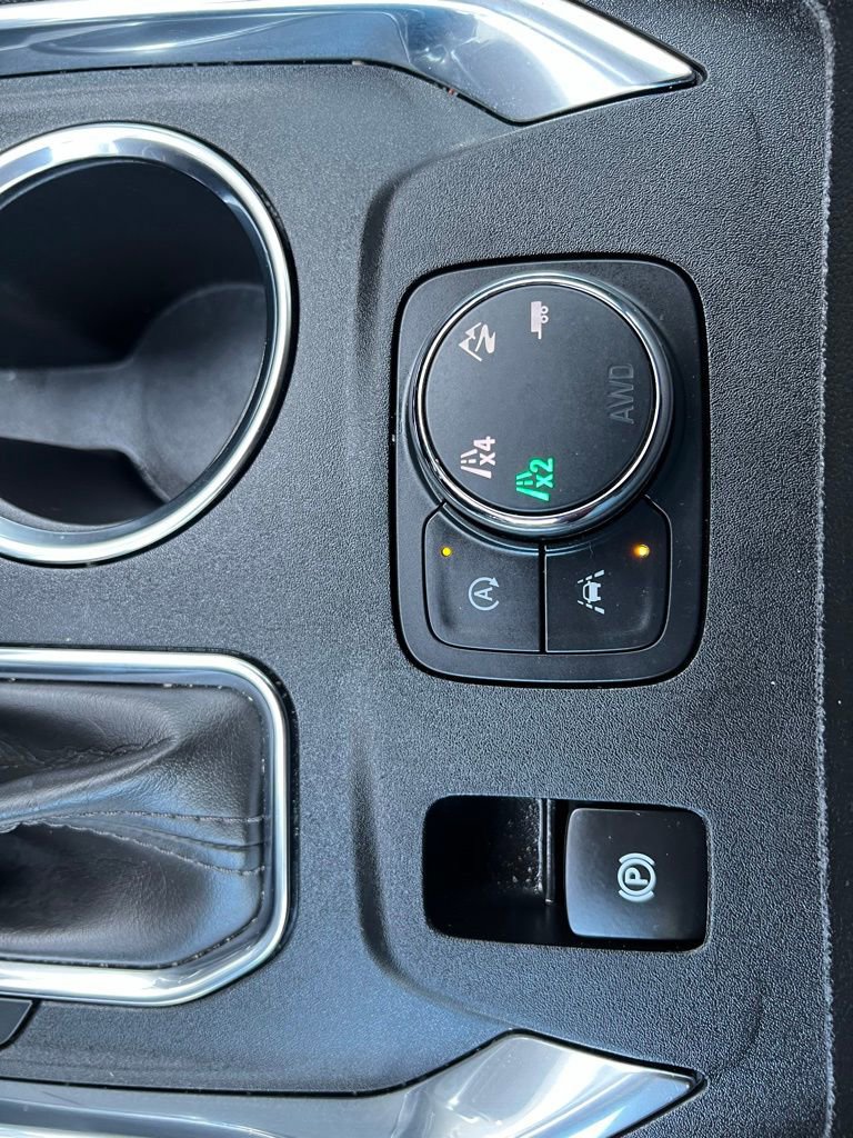 Used 2023 Chevrolet Traverse Premier AWD/4WD image 51