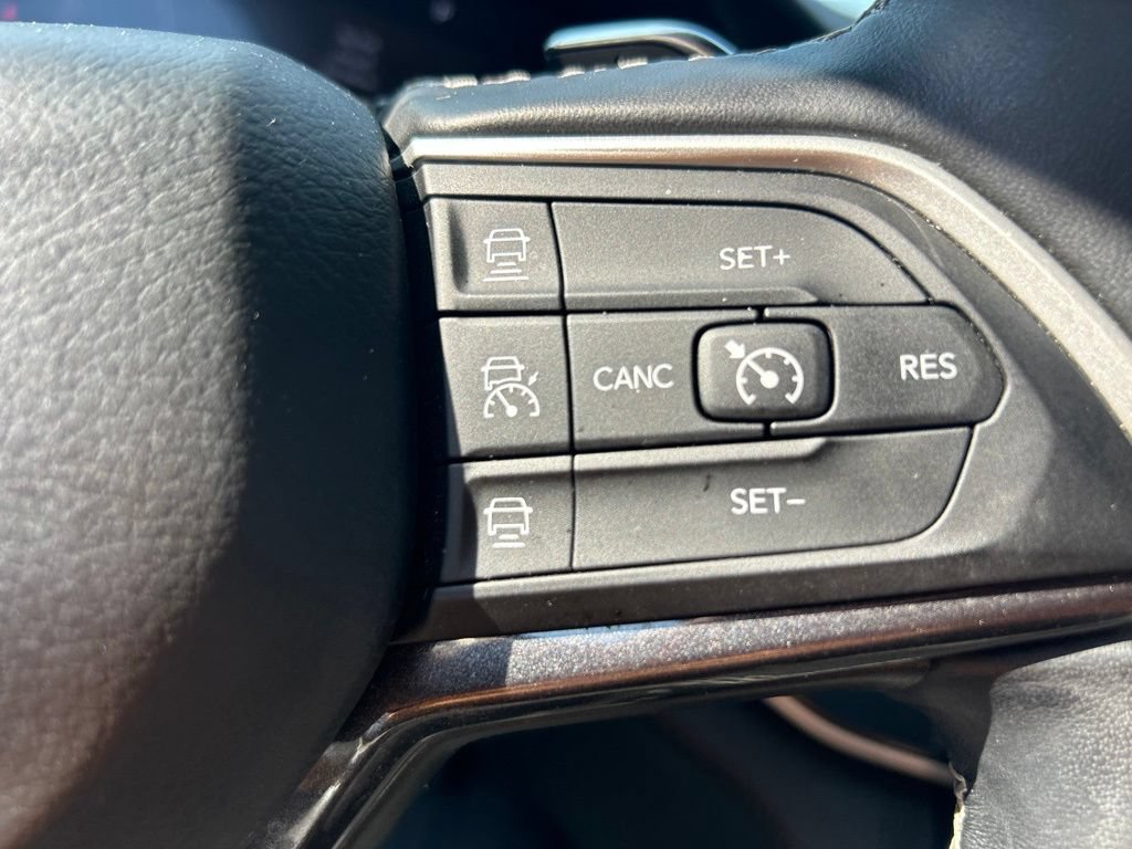 Used 2021 Jeep Grand Cherokee L Laredo w/ Luxury Tech Group I RWD image 19