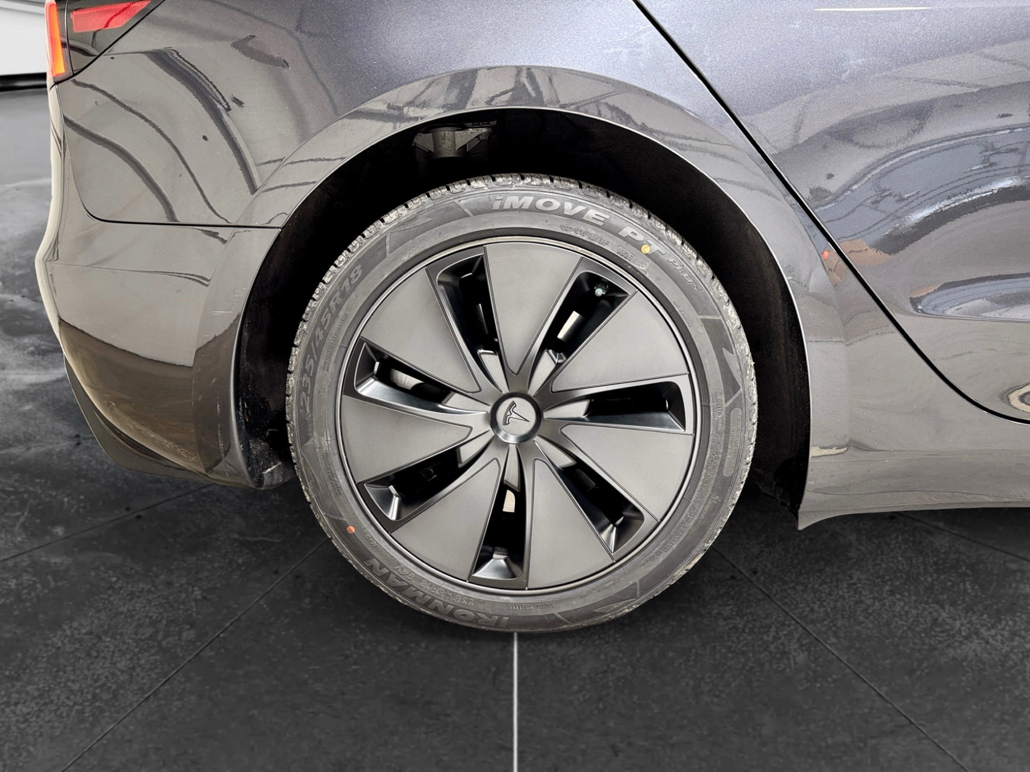 Used 2024 Tesla Model 3 Long Range AWD/4WD image 33