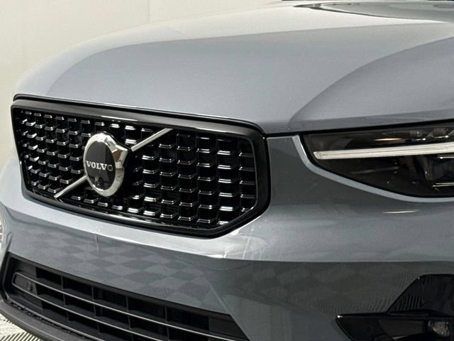 Used 2023 Volvo XC40 B5 Ultimate AWD/4WD image 13