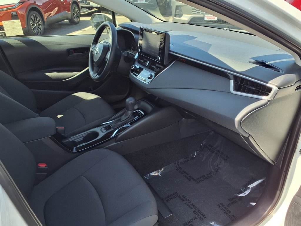 Certified 2022 Toyota Corolla LE w/ Carpet Mat Package (TMS) FWD image 33
