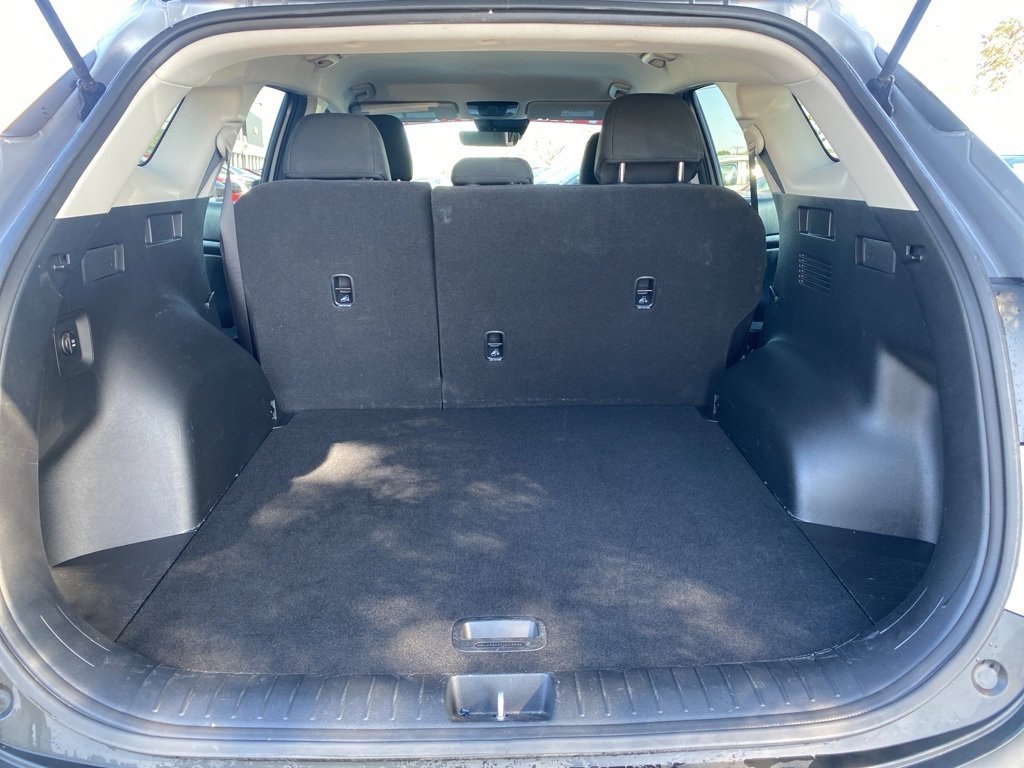 Used 2023 Kia Sportage LX image 9