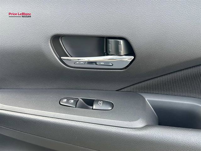 Used 2024 Nissan Kicks SV FWD image 14