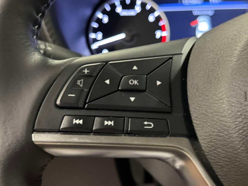 Used 2023 Nissan Sentra SV w/ All-Weather Package FWD image 32