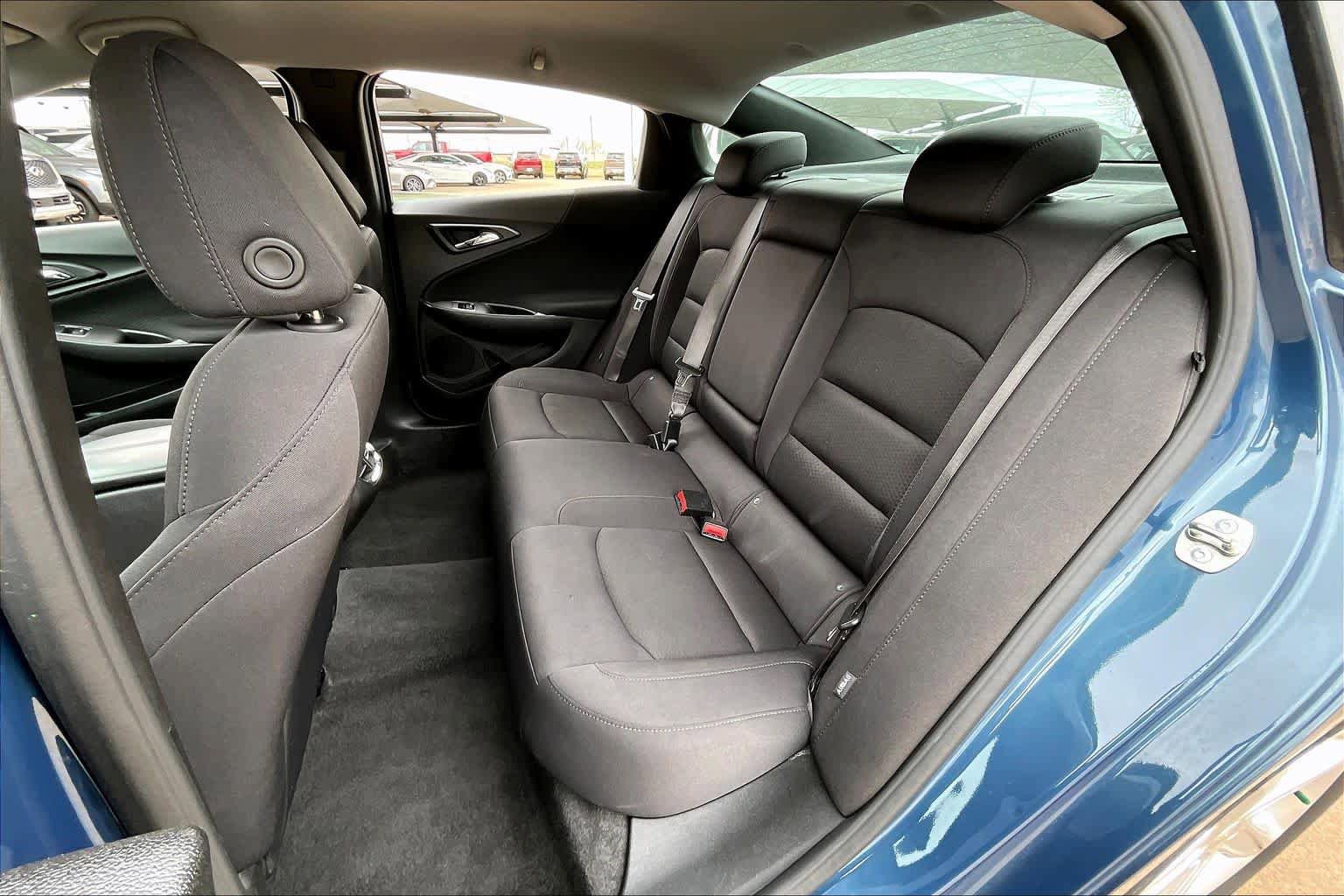 Used 2024 Chevrolet Malibu LT FWD image 17