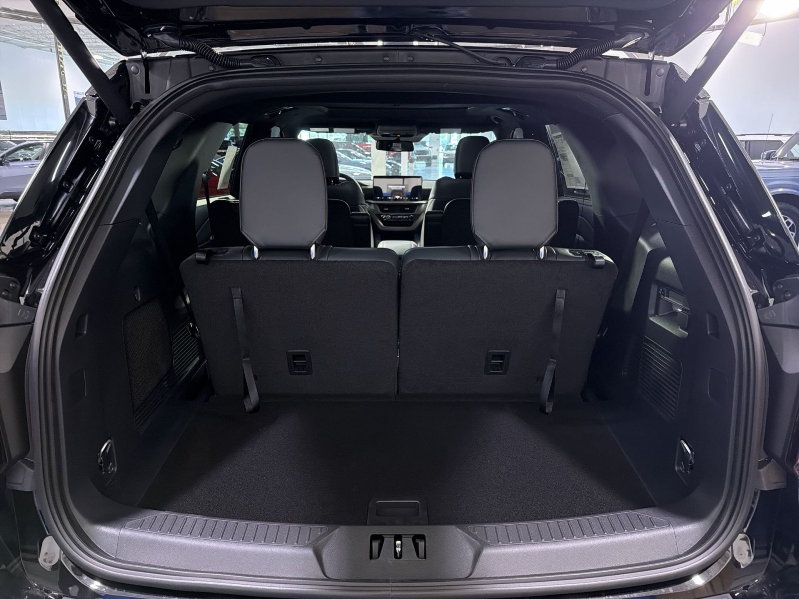 New 2026 Ford Explorer ST-Line w/ ST-Line Street Pack AWD/4WD image 28