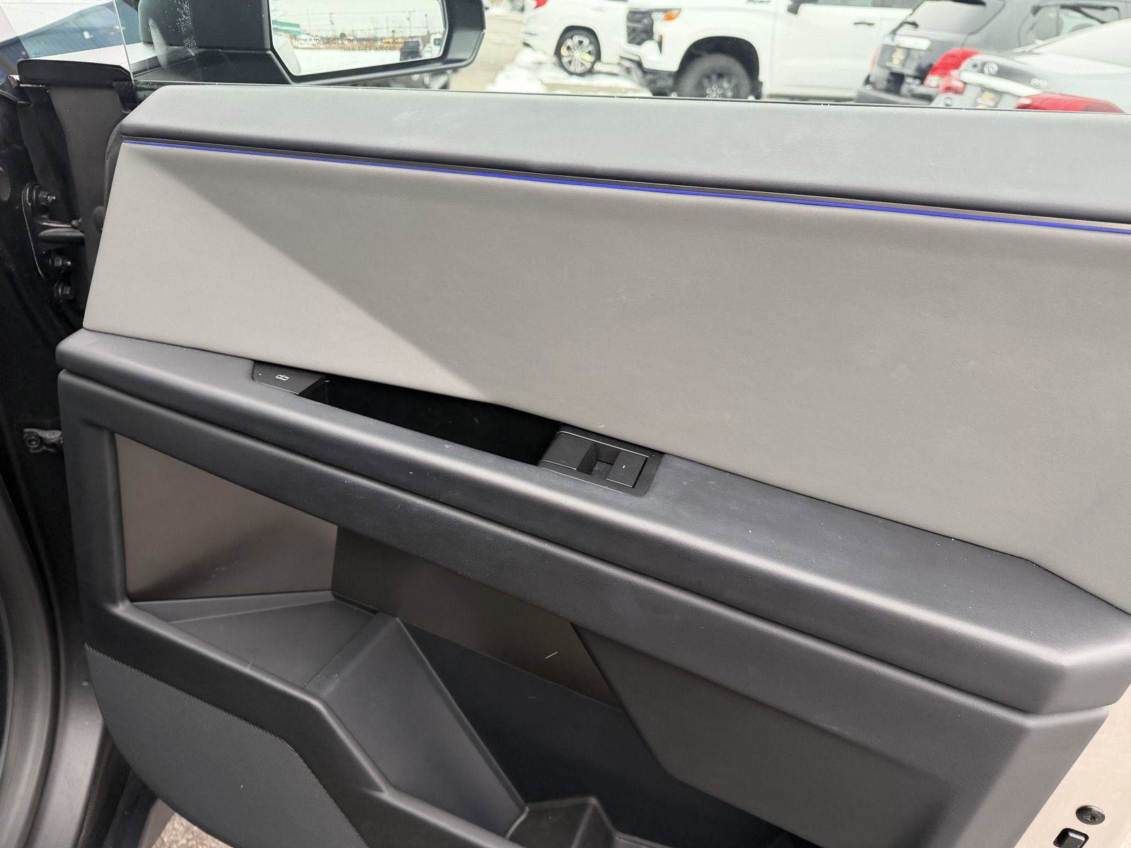 Used 2024 Tesla Cybertruck AWD Crew Cab image 26