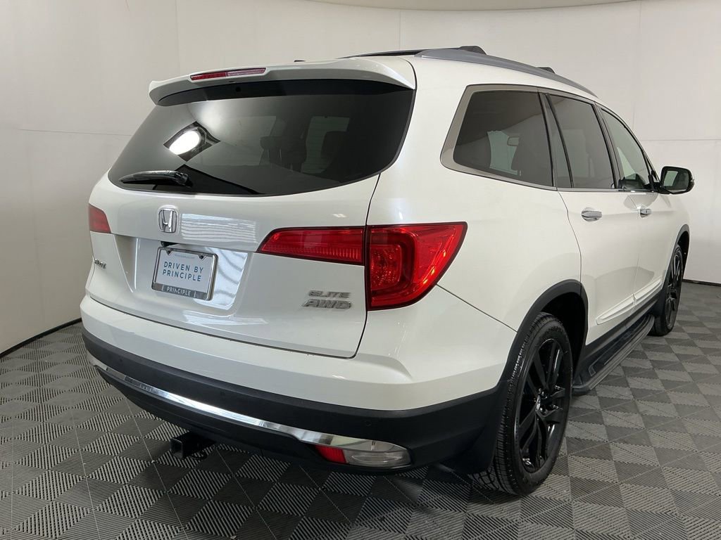 Used 2017 Honda Pilot Elite image 5