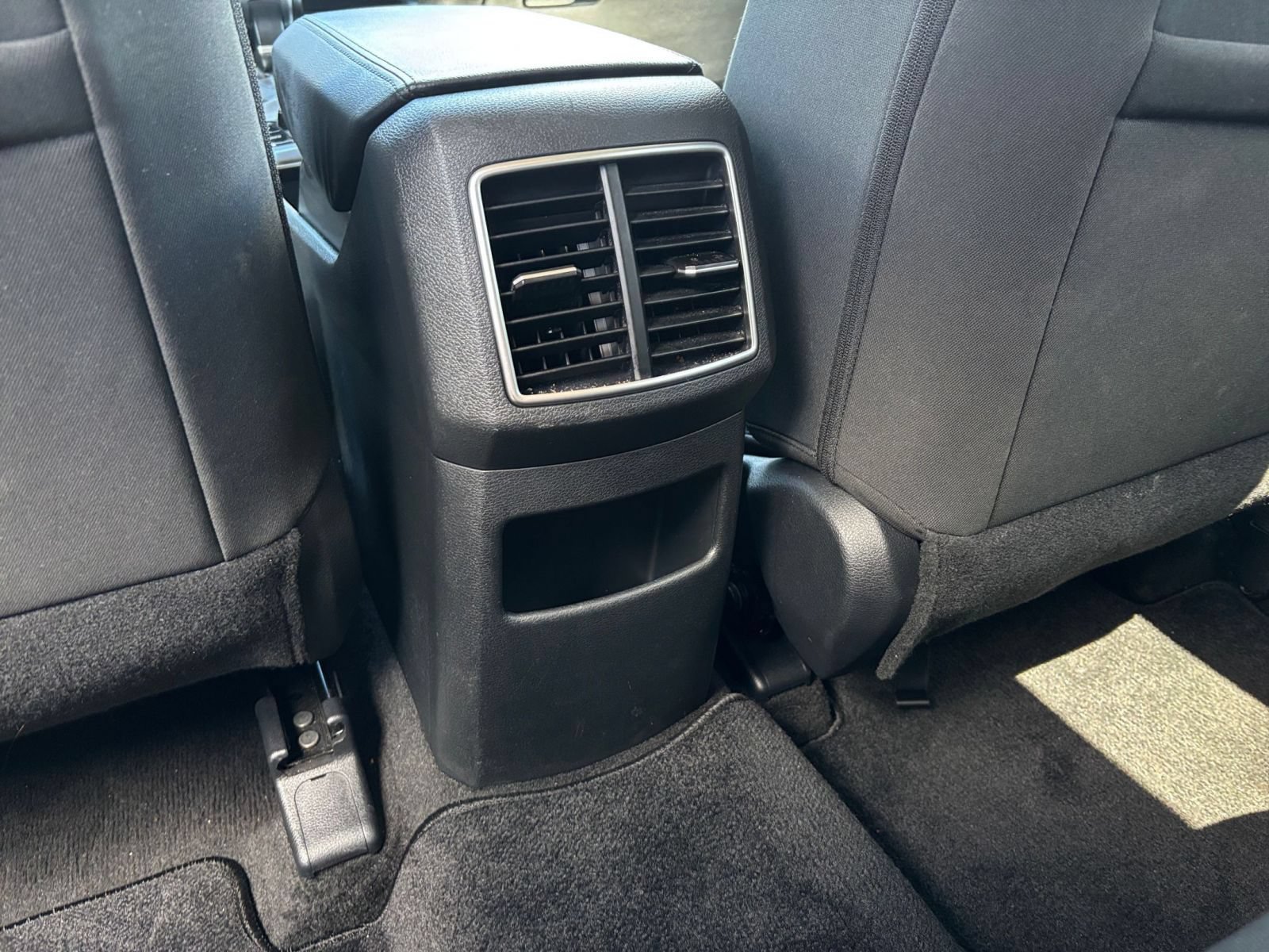 Used 2025 Kia Sportage LX FWD image 23