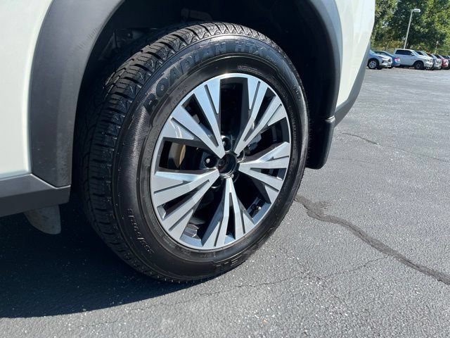 Used 2022 Nissan Rogue SV AWD/4WD image 15