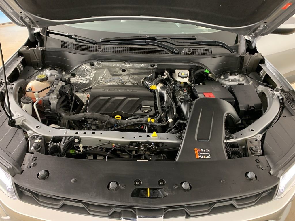 Used 2025 Chevrolet Trax LT image 39