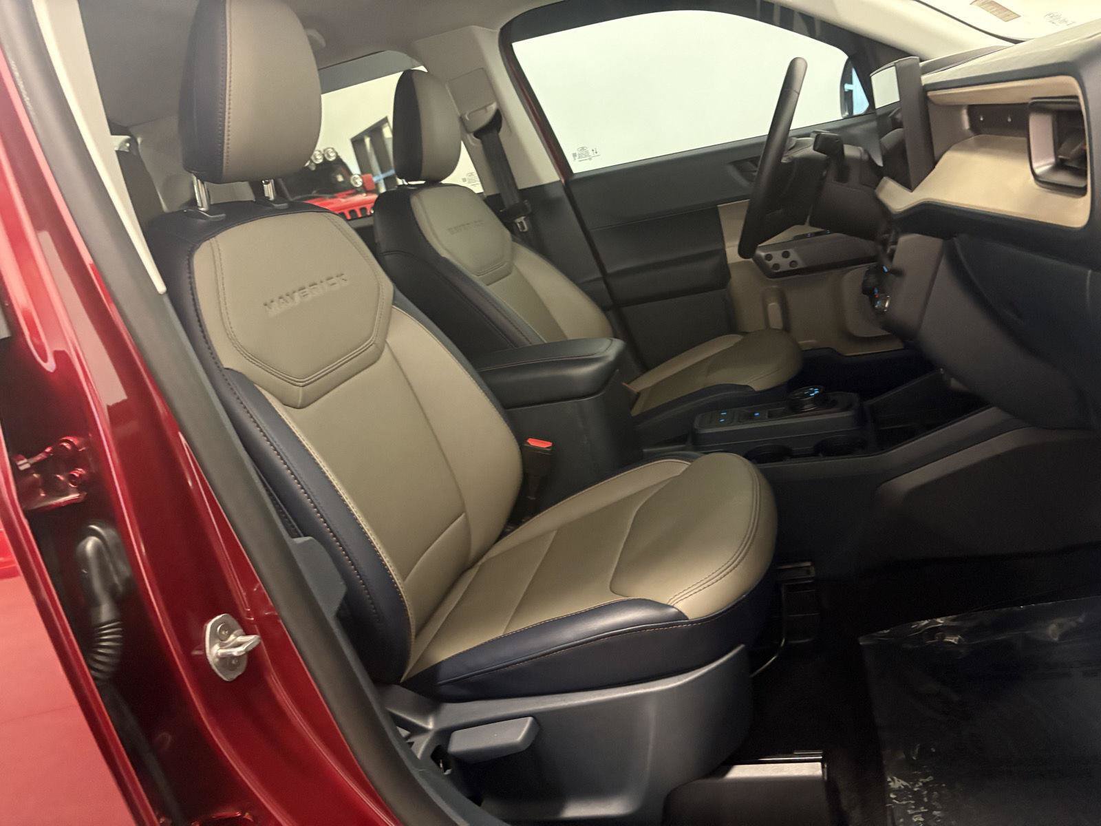 Used 2026 Ford Maverick Lariat AWD/4WD image 41