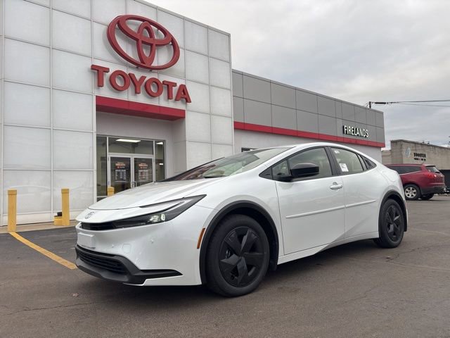 New 2026 Toyota Prius LE image 1