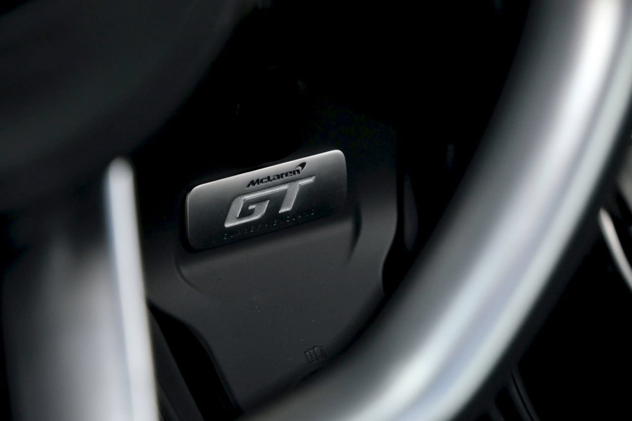 Used 2023 McLaren GT RWD image 25