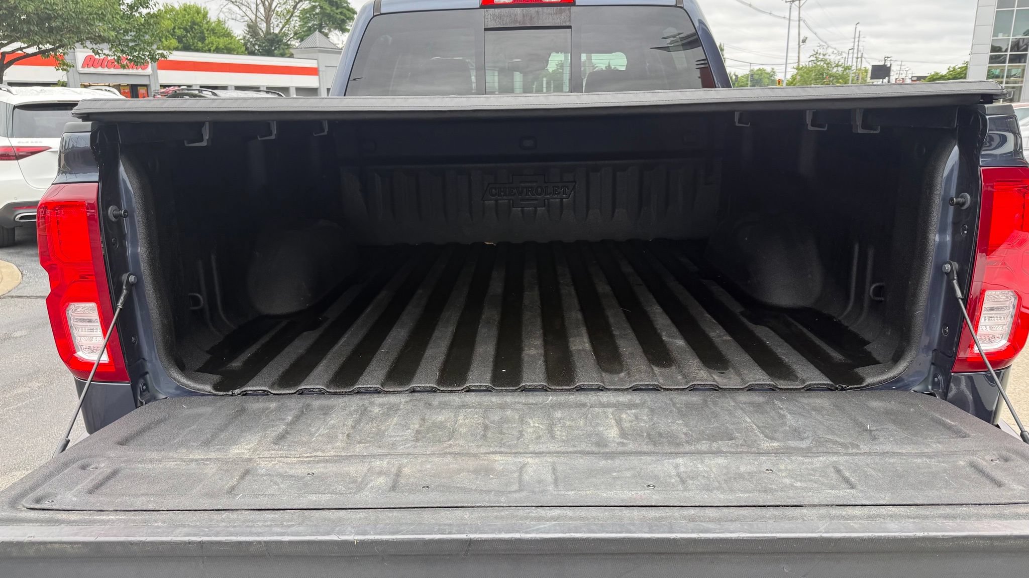 Used 2018 Chevrolet Silverado 1500 LTZ Z71 w/ Centennial Edition AWD/4WD image 14