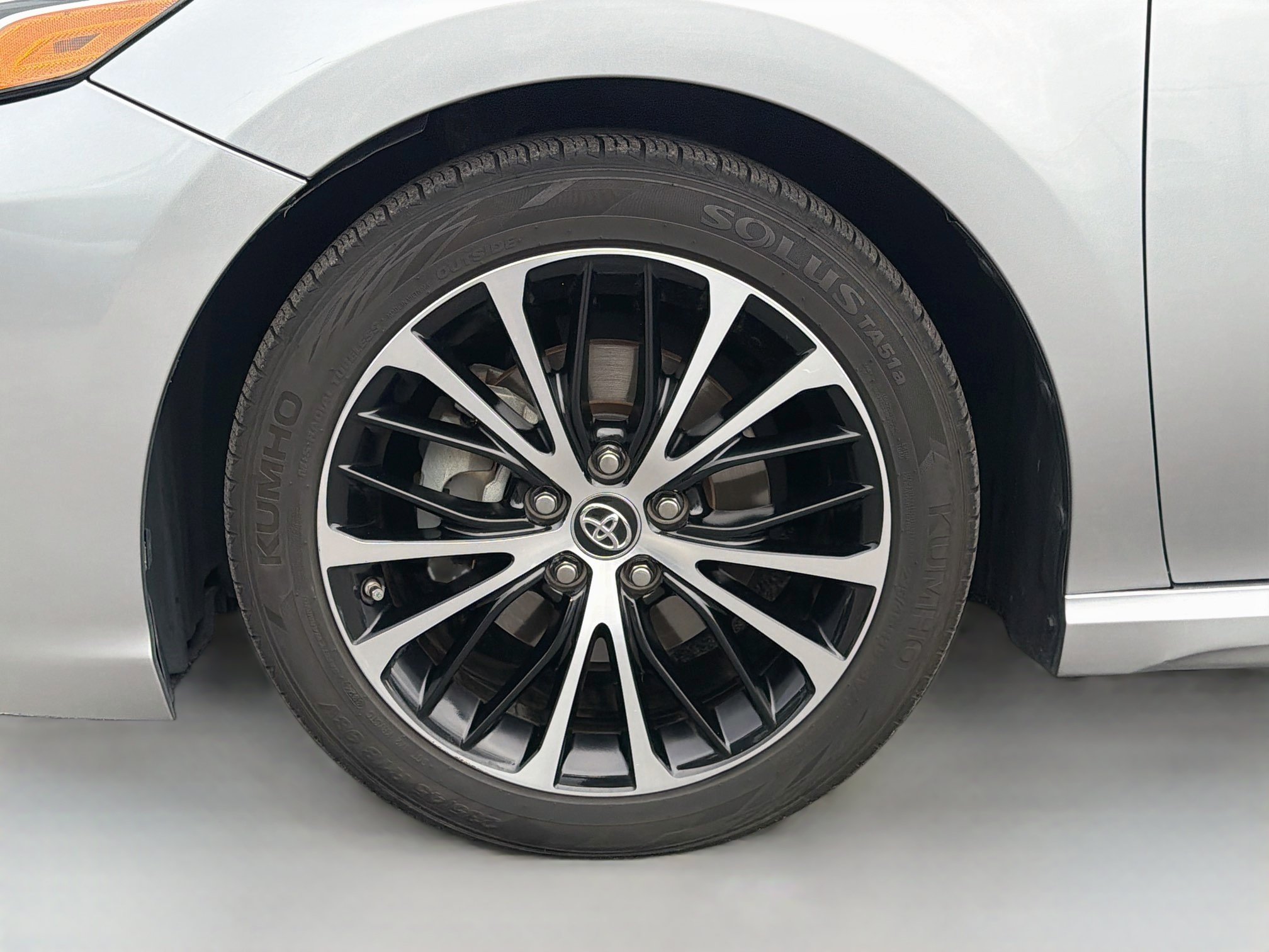Used 2019 Toyota Camry SE w/ Convenience Package FWD image 41