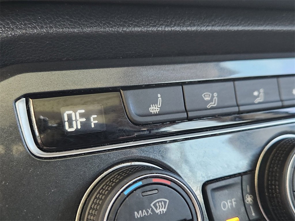 Used 2021 Volkswagen Tiguan S image 14