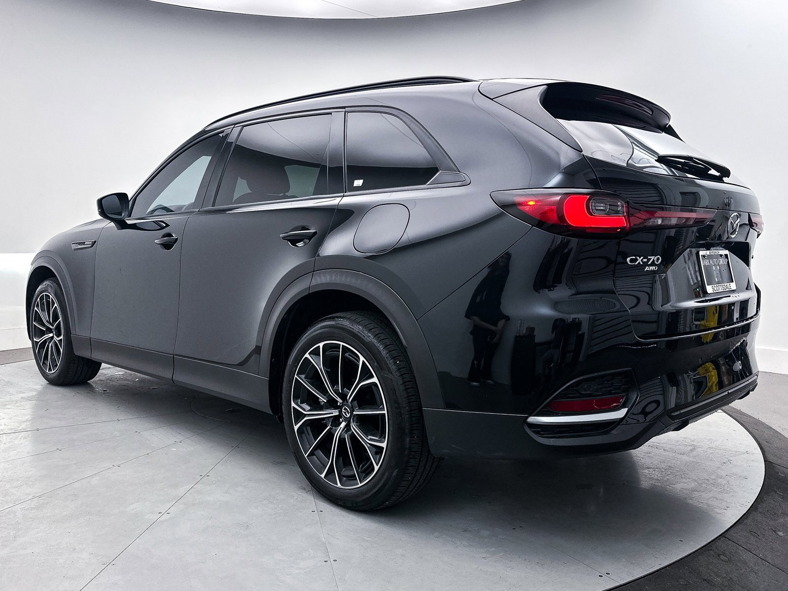 Certified 2025 MAZDA CX-70 Plug-In Hybrid w/ Premium Pkg image 13