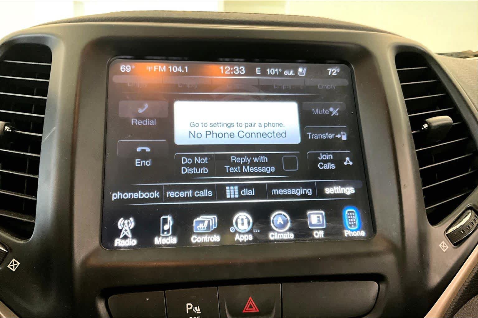 Used 2018 Jeep Cherokee Limited w/ Luxury Group AWD/4WD image 30