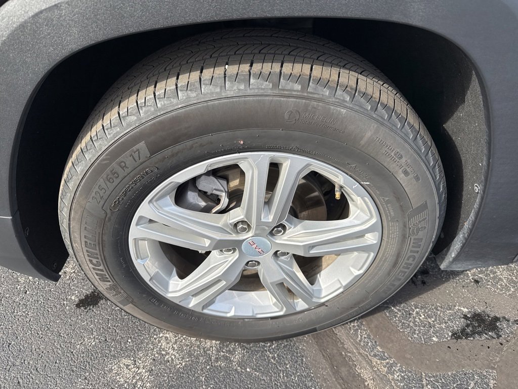 Used 2024 GMC Terrain SLE image 21
